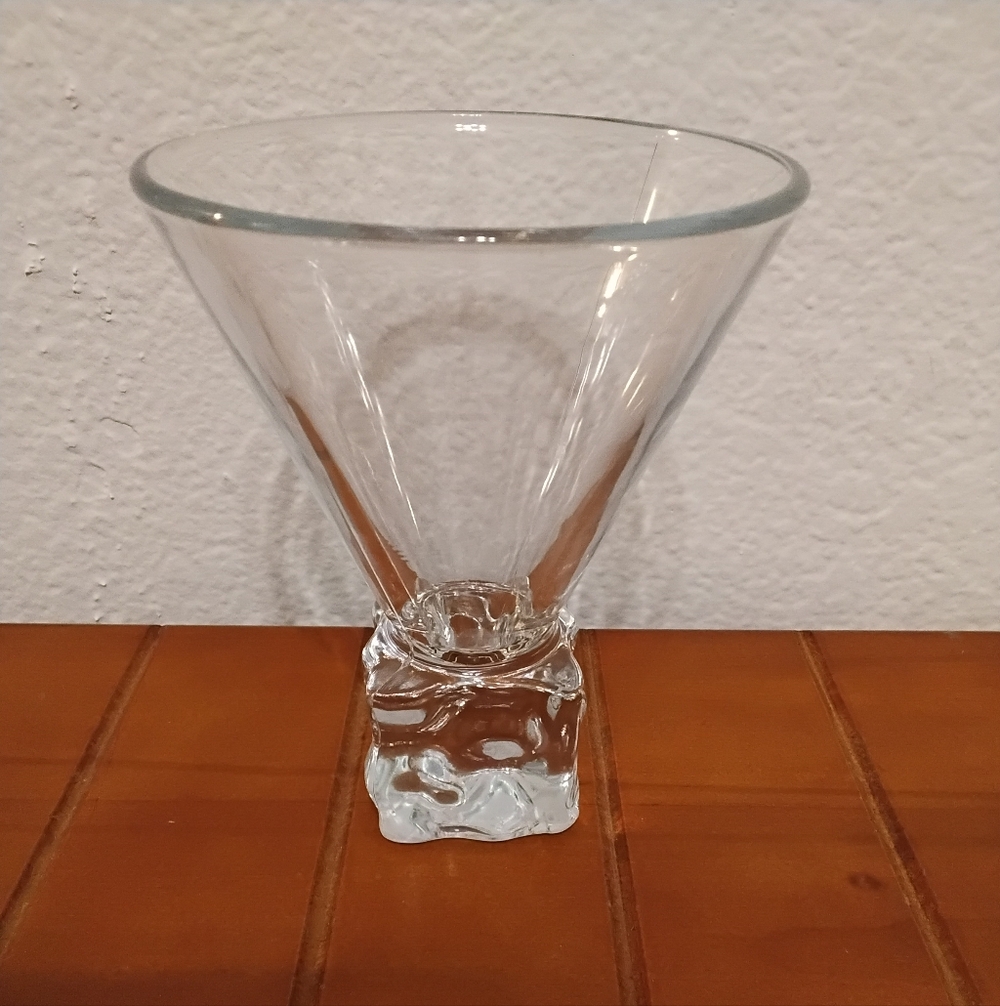 Set of 2 Vintage Disaronno Clear Glass Ice Cube Base Martini Glasses - Picture 5 of 12